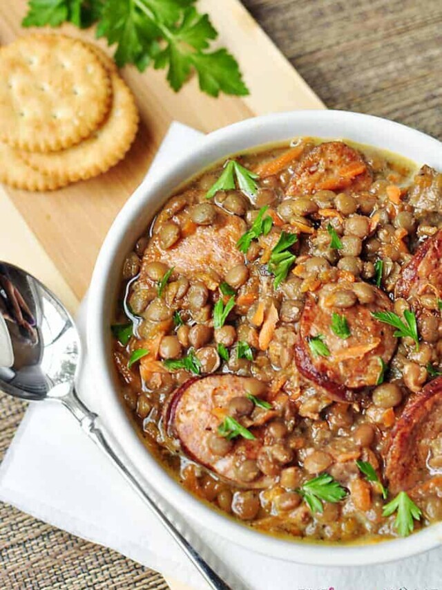 AMAZING Slow Cooker German Lentil Soup