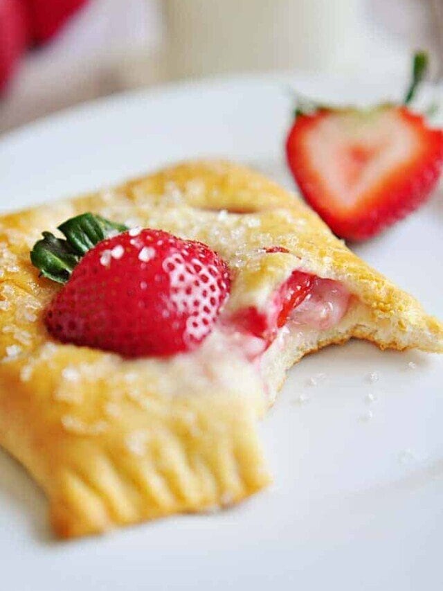Easy Strawberry Pastries Recipe