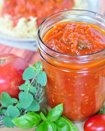 cropped-30-Minute-Marinara-Sauce-Fresh-Tomatoes_700pxJar_LGW.jpg