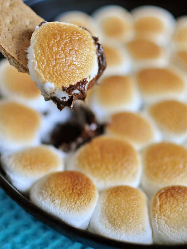 ULTIMATE S'mores Dip (So Easy!!!)