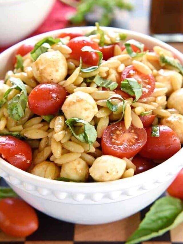 Scrumptious Caprese Orzo Salad