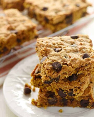 Chewy Pumpkin Chocolate Chip Oatmeal Bars