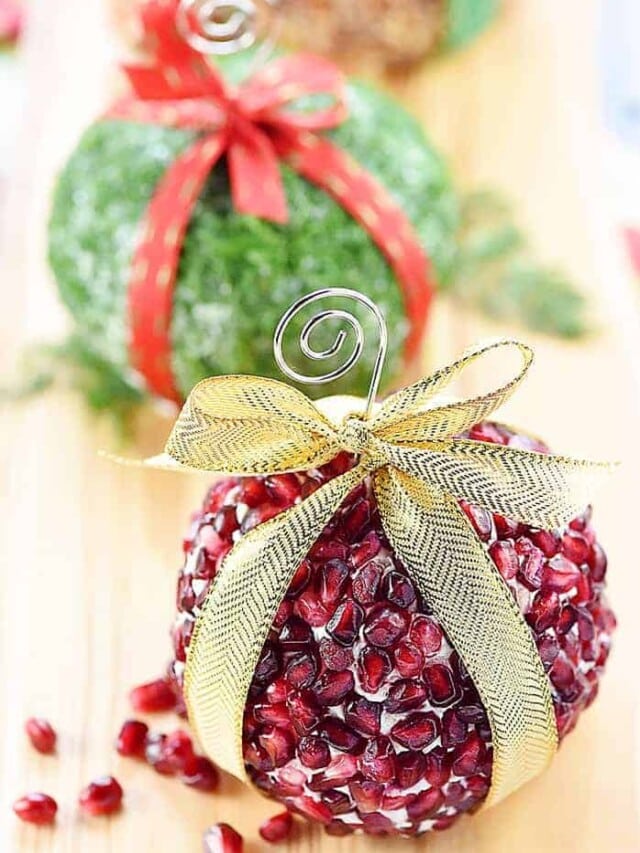 Christmas Ornament Cheese Balls in 3 Flavors!