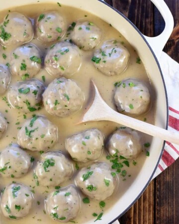 cropped-Swedish-Meatballs-Easy-Dinner-Recipe-by-Five-Heart-Home_700pxAerialSkillet.jpg