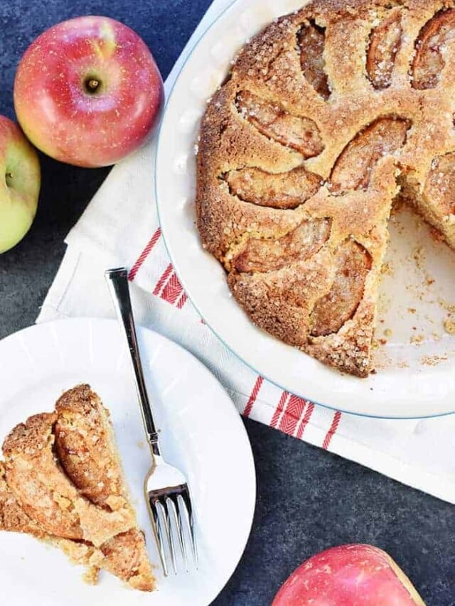 AMAZING Easy Apple Cake {Simple Batter + Fresh Sliced Apples}