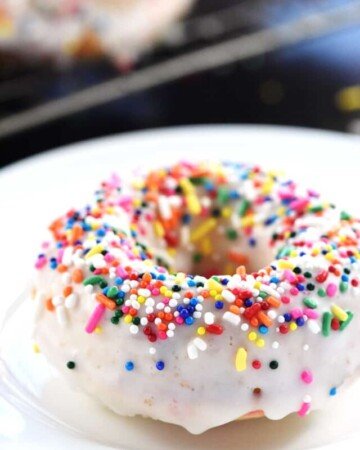 cropped-Funfetti-Baked-Donuts-Recipe-Birthday-Sprinkles-Doughnuts-by-Five-Heart-Home_700pxZoom.jpg