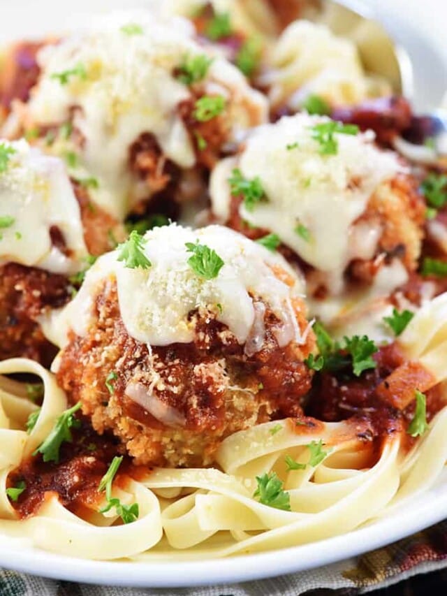 Easy + FLAVORFUL (Baked) Chicken Parmesan Meatballs