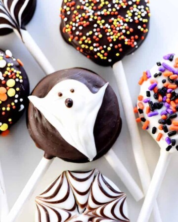 Halloween Oreo Pops.