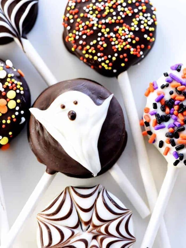 A Fun, Easy Halloween Dessert ~ Oreo Pops!
