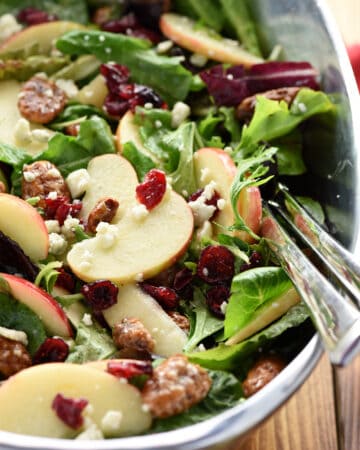 Christmas salad idea...Holiday Honeycrisp Salad.