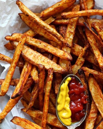 Aerial view of Seasoned Fries.
